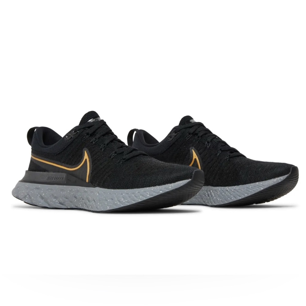 Nike Men’s React Infinity Run FlyKnit 2 Black Metallic Gold Shoes